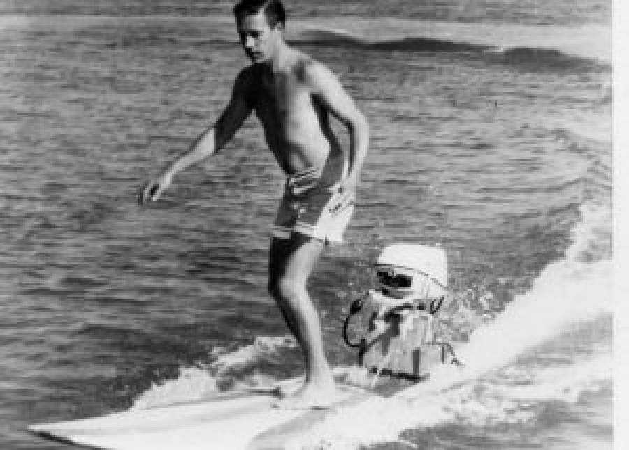 THE AMAZING HISTORY OF MOTORIZED SURFBOARD IN 5 MINUTES FEATURED